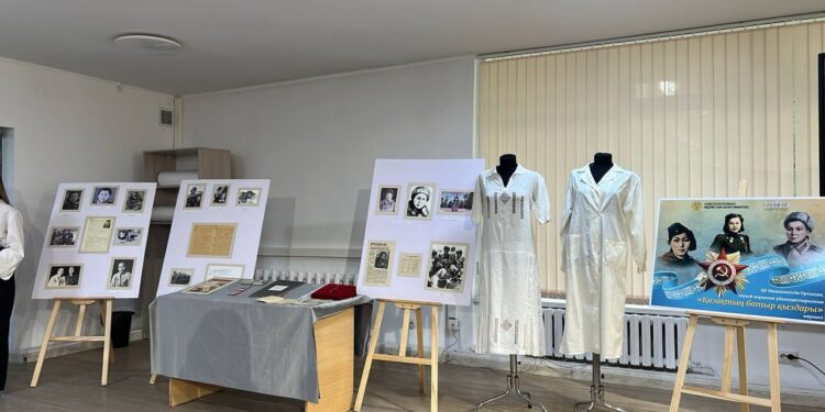 Алматыдағы көрмеде Әлия Молдағұловаға тиесілі жәдігерлер қойылды