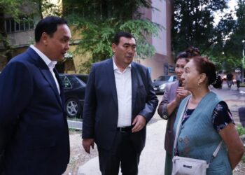 Облыс әкімінің тапсырмасы: Тараздағы шағын аудандар түнгі жарықпен қамтылуда