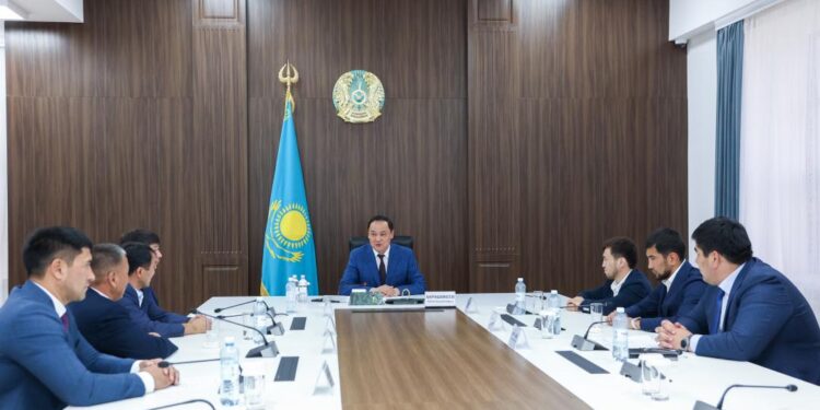 Облыс әкімі Олимпиадаға жолдама алған спортшылармен кездесті