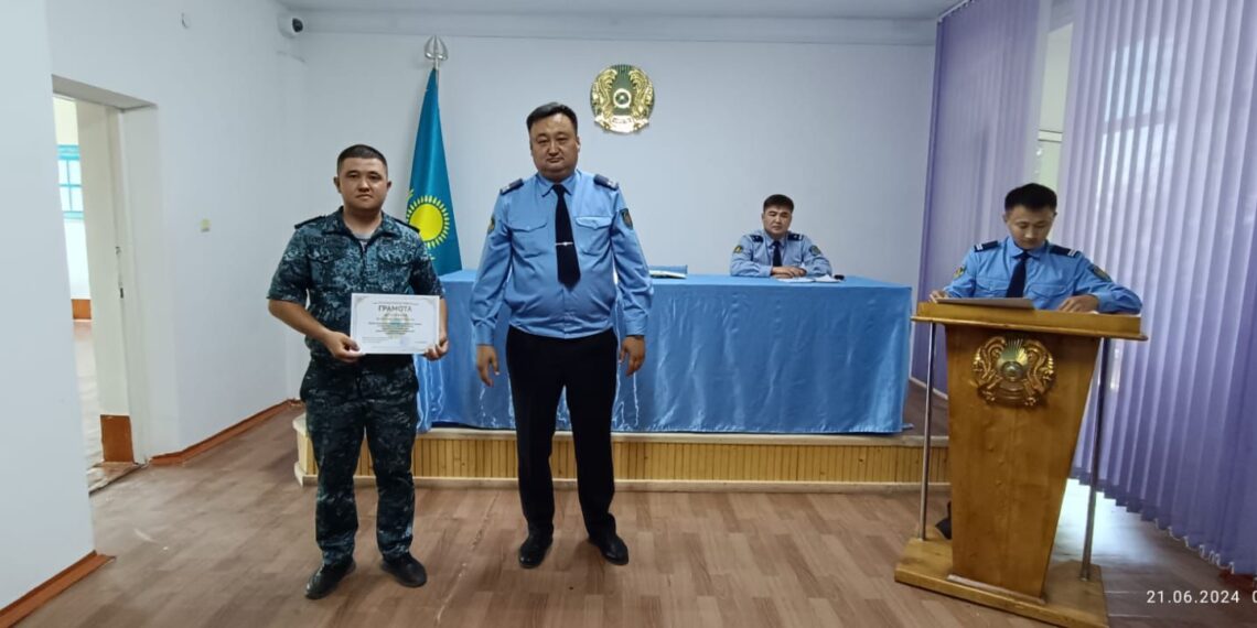 ҚАЖ қызметкерлеріне құрмет көрсетілді