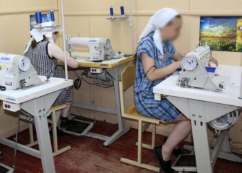 Су тасқыны. Жамбылда сотталған әйелдер зардап шеккен өңірлерге көмек көрсетуде