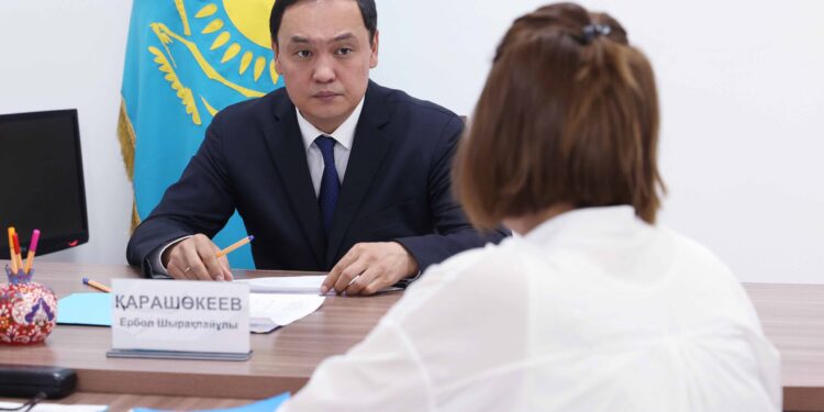 Азаматтар облыс әкіміне баспанамен қамту мәселесімен жүгінді