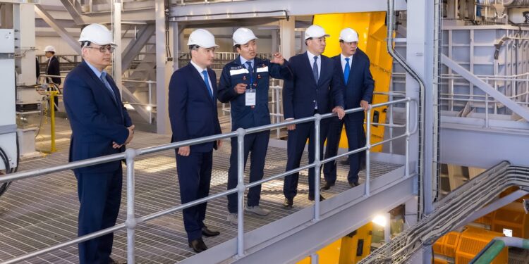 Бектенов Жамбыл облысының өнеркәсіптеріндегі проблемаларды жоюды тапсырды