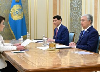Мемлекет басшысы Денсаулық сақтау министрі Ақмарал Әлназарованы қабылдады
