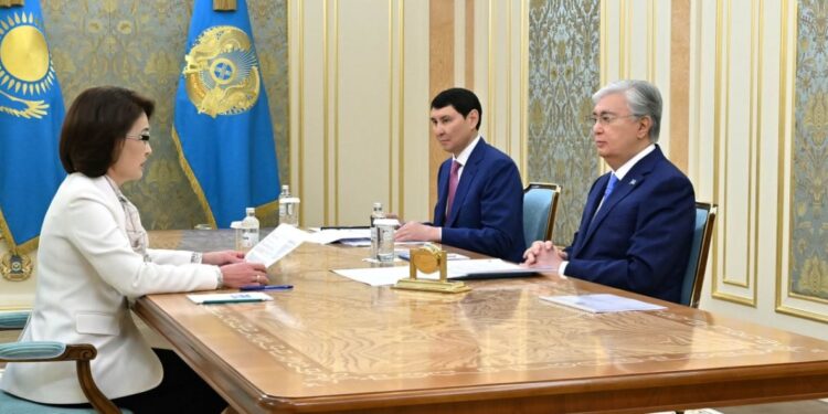 Мемлекет басшысы Денсаулық сақтау министрі Ақмарал Әлназарованы қабылдады