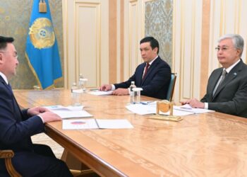Президент Жоғарғы Сот төрағасы Асламбек Мерғалиевті қабылдады
