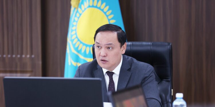Облыс әкімі: Тұрғындардан интернет сапасына жиі шағым түседі