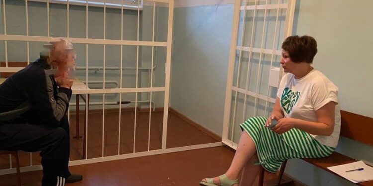 Психологтар отбасындағы агрессорлармен тегін көмек көрсетеді