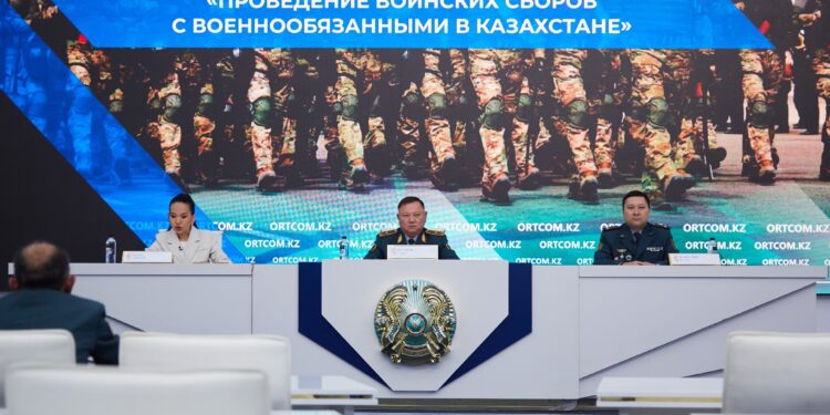Биыл үш мың қазақстандық әскери жиыннан өтеді