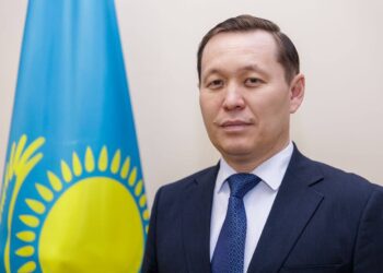 НУКЕЖАНОВ Е