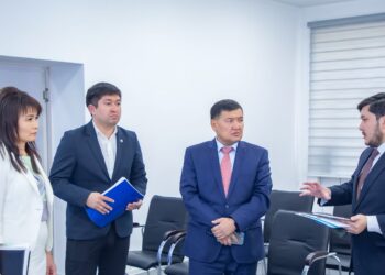 Серік Сәлемов журналистердің жұмысымен танысты