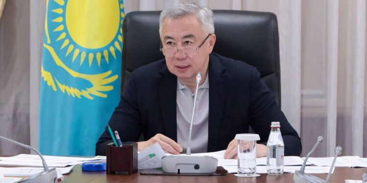 Жұманғарин: Елімізде шегірткеге қарсы күрес шаралары аяқталды