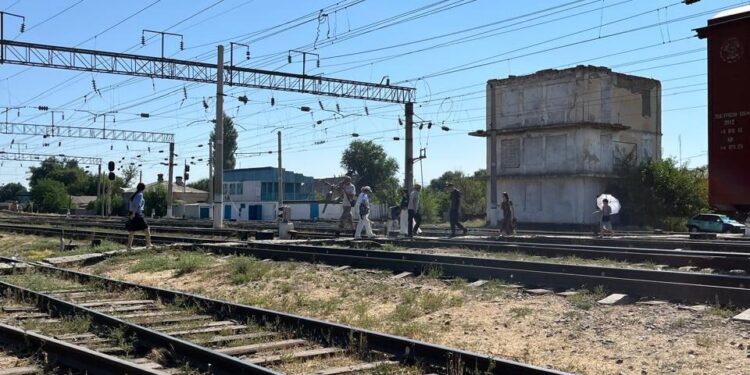 Тараз станциясында жарақаттанудың алдын алу бойынша бірлескен рейд өтті