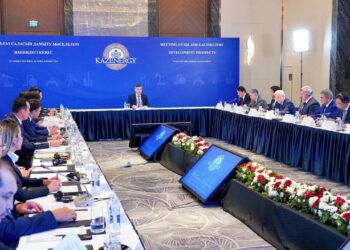 Бектенов: Мұнай-газ саласы барша Қазақстан халқының игілігі үшін қызмет етуі керек