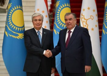 Тоқаев пен Рахмон шағын құрамда келіссөз жүргізді