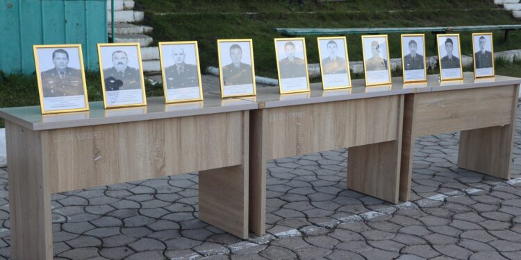 Курсанттар әскери қоймадағы жарылыстан қаза тапқан өрт сөндірушілерді еске алды