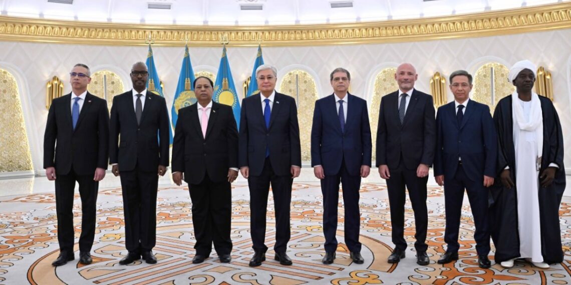 Президент бірқатар мемлекеттің елшілерінен сенім грамоталарын қабылдады