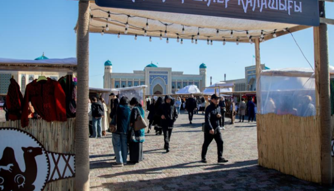 Таразда халықаралық қолөнершілер көрмесі өтіп жатыр