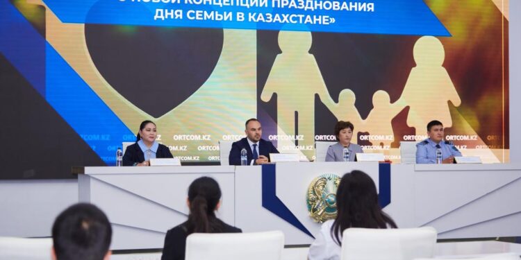Қазақстанда Отбасы күнін атап өтудің жаңа концепциясы ұсынылды
