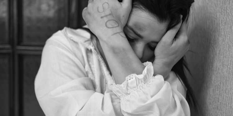 Байзақта әйелін ұрып-соққан ер адам жауапкершілікке тартылды