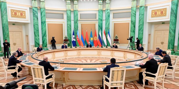 Тоқаев ТМД-ға мүше мемлекеттердің қауіпсіздік органдары басшыларын қабылдады