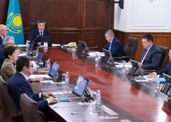 Бектенов: Тұрғындардың көмір сатып алуында қиындықтар болмауы керек