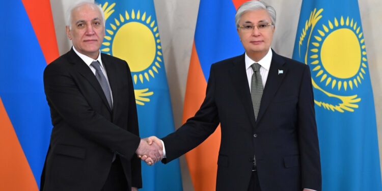 Қазақстан мен Армения президенттері келіссөз жүргізді