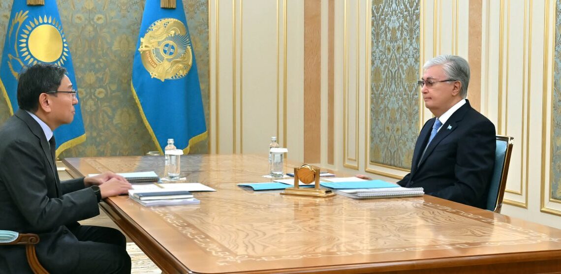 Президент Алматы қаласының әкімі Ерболат Досаевты қабылдады