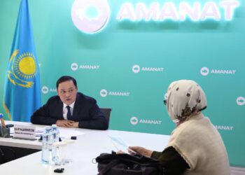 Ербол Қарашөкеев азаматтарды қабылдады