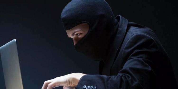 Жетісулықтар алаяқтармен сөйлесіп, 516 млн теңгесінен қағылды
