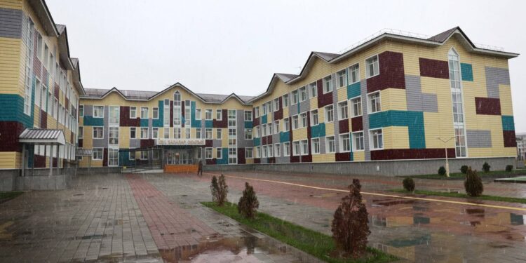Қарашөкеев Тараз қаласындағы білім ошақтарын аралады