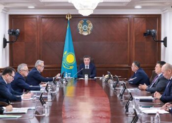 Бектенов трансшекаралық хабтарды базалық инфрақұрылыммен қамтуды тапсырды