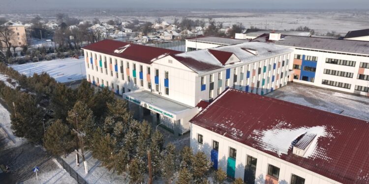 Президент Кемел Тоқаев атындағы орта мектепке барды