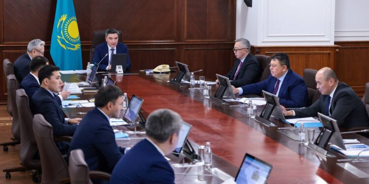 Бектенов Маңғыстау өңірінің туристік әлеуетін ашу жөнінде кеңес өткізді