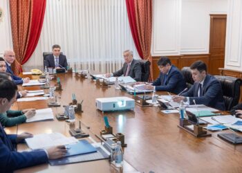 Бектенов қолжетімді баспана мәселесі бойынша кеңес өткізді