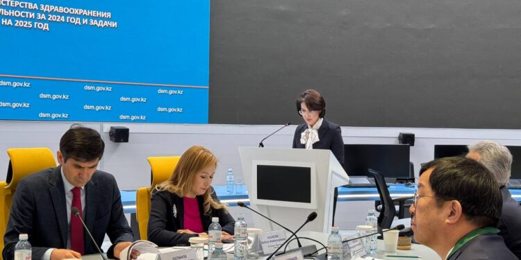 «Аналар саулығы». Енді әйелдер МӘМС шеңберінде 12 түрлі зерттеп-қараудан өтеді