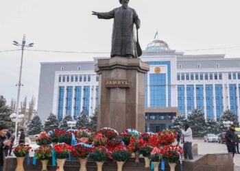 Жамбыл ескерткіші