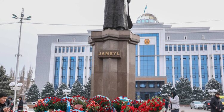Жамбыл ескерткіші