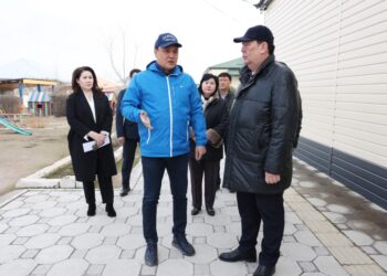 Ербол Қарашөкеев Тараз қаласы Әулиеата ауданын аралады
