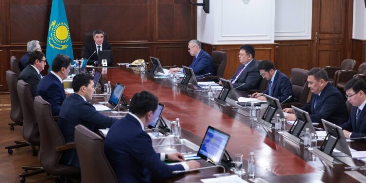 Ұлттық құрылтай. Бектенов Президент тапсырмаларына қатысты кеңес өткізді