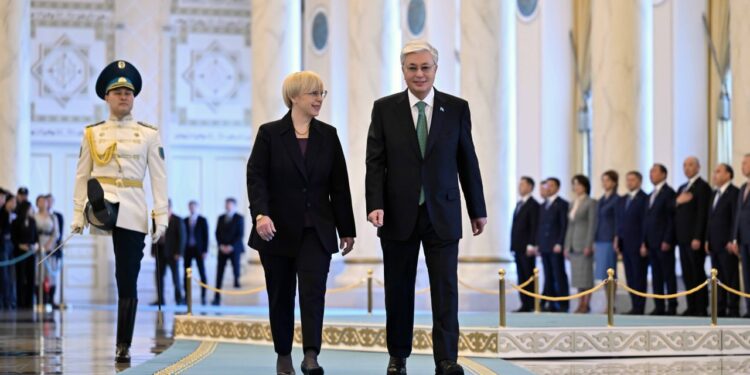 Словения Президенті елімізге ресми сапармен келді