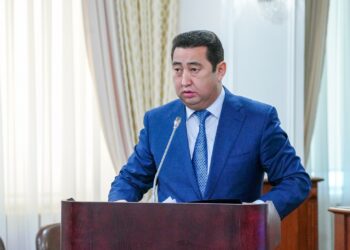 Айдарбек Сапаров