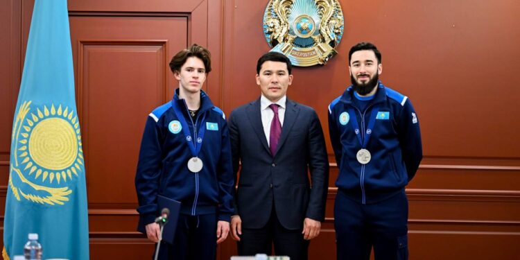 Мырзабосынов Никиша және Шайдоровпен кездесті
