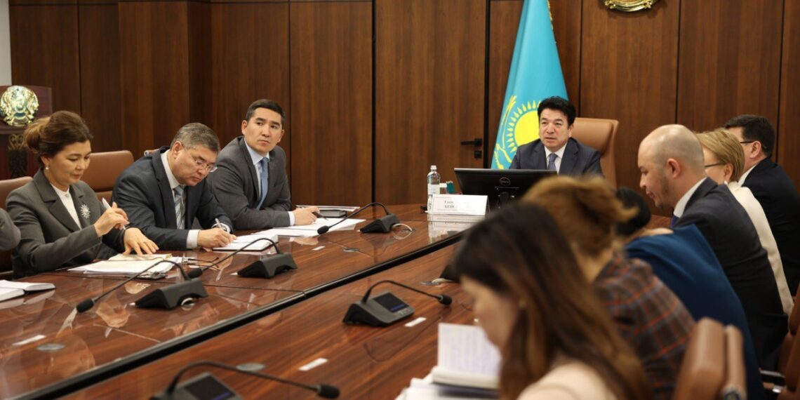 Еліміздің үздік ұстаздары мектептерге тәлімгерлік етеді