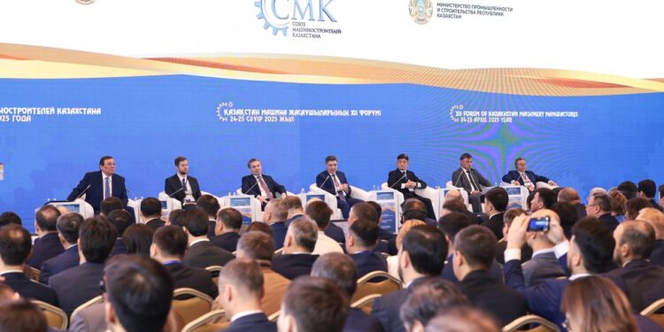 Бектенов Қазақстан машина жасаушылары форумында Президенттің құттықтау сөзін оқыды