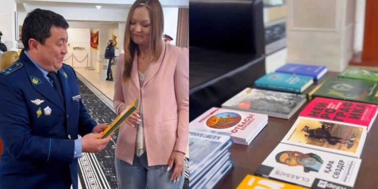 ІІО ардагерінің немересі жамбылдық ПД-ға 2000 кітап сыйға тартты