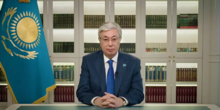 Қасым-Жомарт Тоқаев қазақстандықтарды Ұлттық кітап күнімен құттықтады