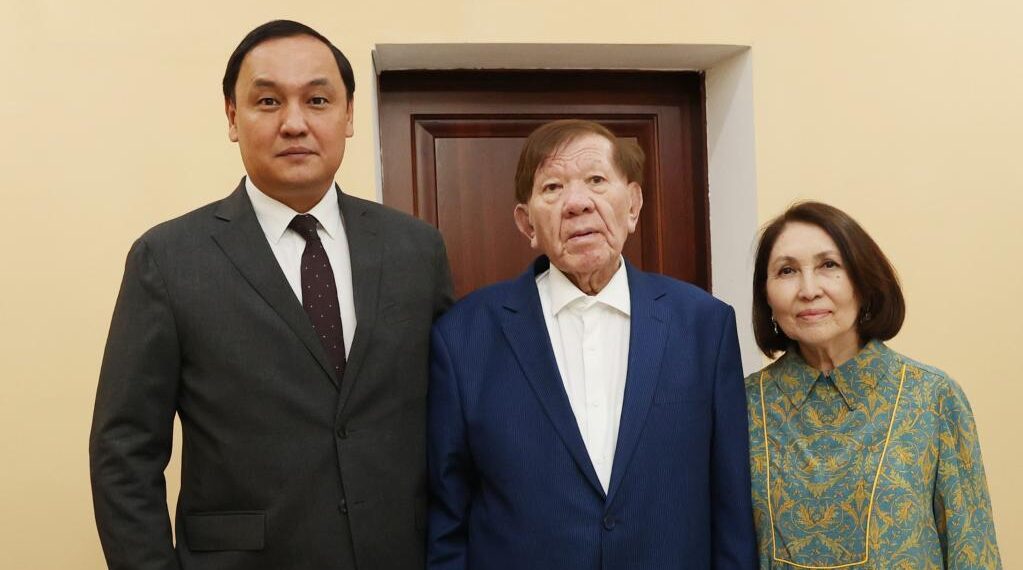 Жамбылдықтар Мұхтар Шахановқа құрмет көрсетті