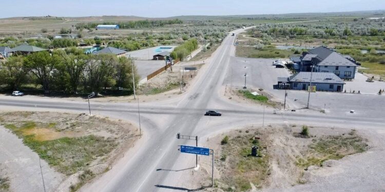 Партиялық комиссия бақылауымен күре жолға бағдаршам орнатылды