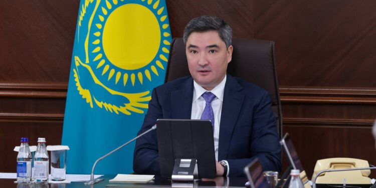 Бектенов: Жылыту маусымына дайындық – әкімдіктердің алдағы үш ай ішіндегі негізгі міндеті